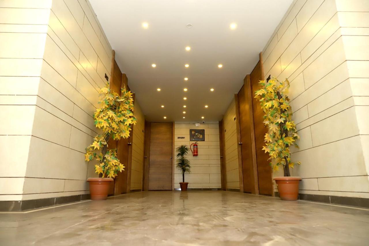 Hotel Dolphin Residency Patan  Экстерьер фото